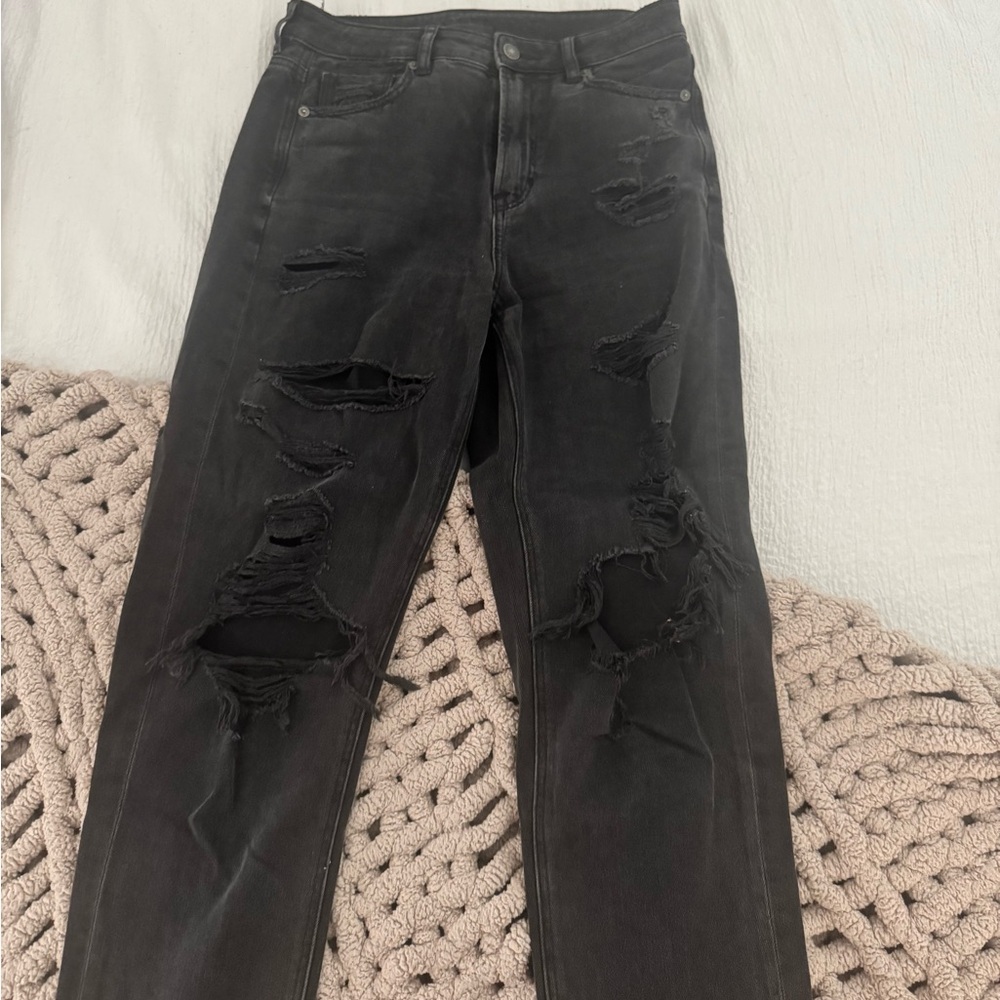 American Eagle size 4 distressed straight mom jeans